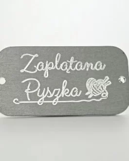 Metka aluminiowa personalizowana – kreskowana z otworami