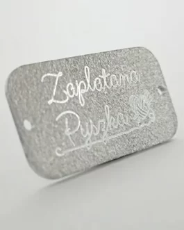 Metka aluminiowa personalizowana – wybijana z otworami